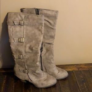 Ladies leather boots
